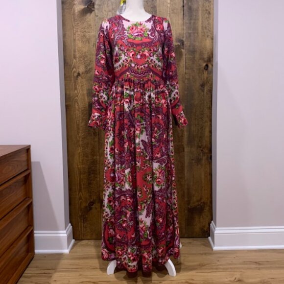 Bohemian Long Sleeve Dress - Picture 2 of 10